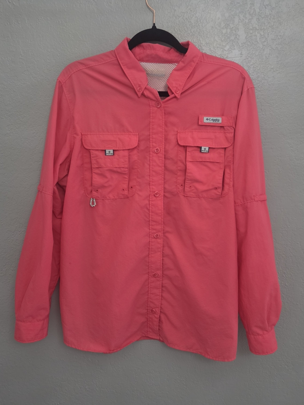 Columbia Womenās Coral Button-Front Fishing Shirt(L)